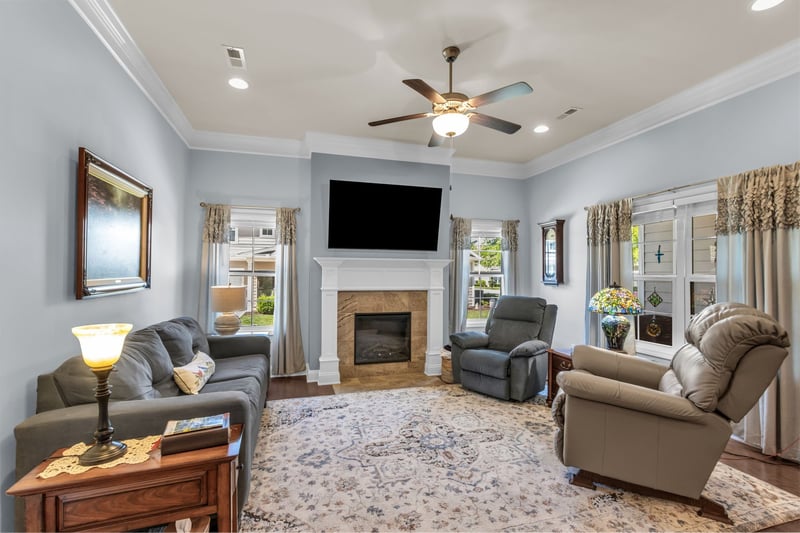 2252 Stonecenter Ln, Murfreesboro, TN 37128