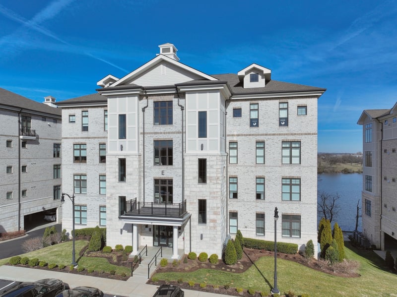 1024 Club View Dr #E 103, Gallatin, TN 37066