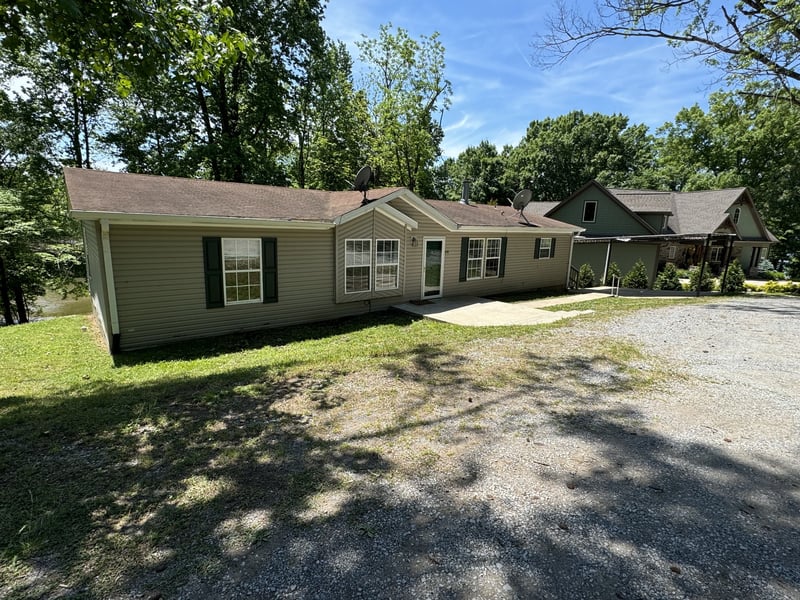 678 Laura Ln, Lebanon, TN 37087