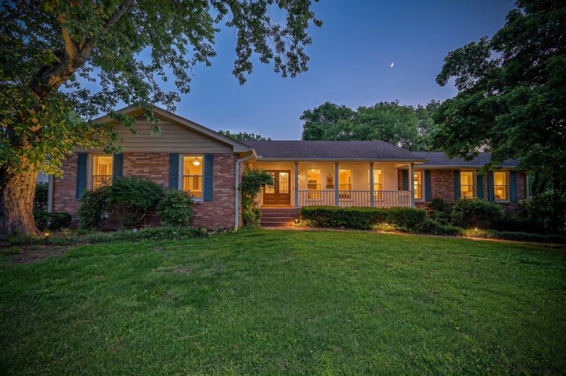 111 Countrywood Dr, Lebanon, TN 37087