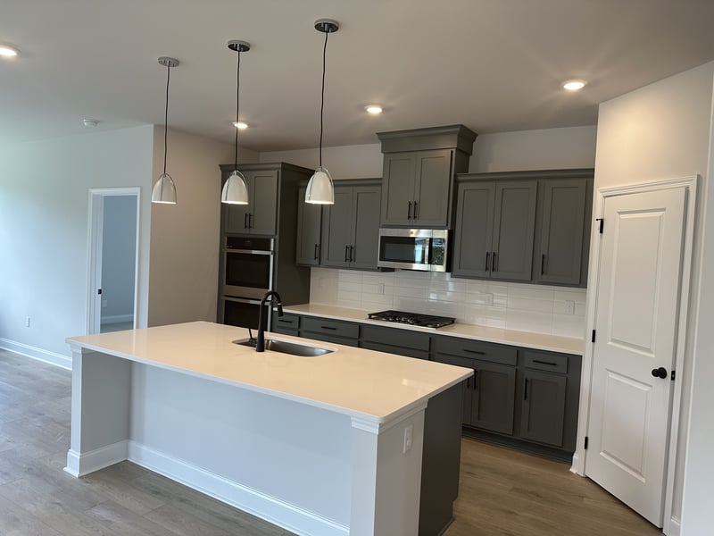 1085 Large Poppy Dr, La Vergne, TN 37086