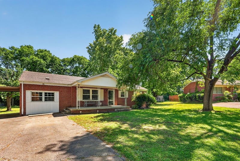 105 Daleview Cir, Columbia, TN 38401