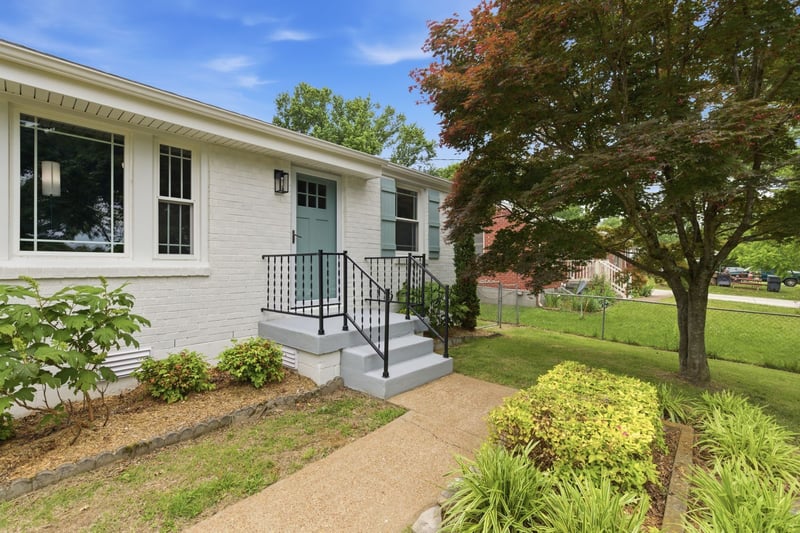 353 Melpar Dr, Nashville, TN 37211