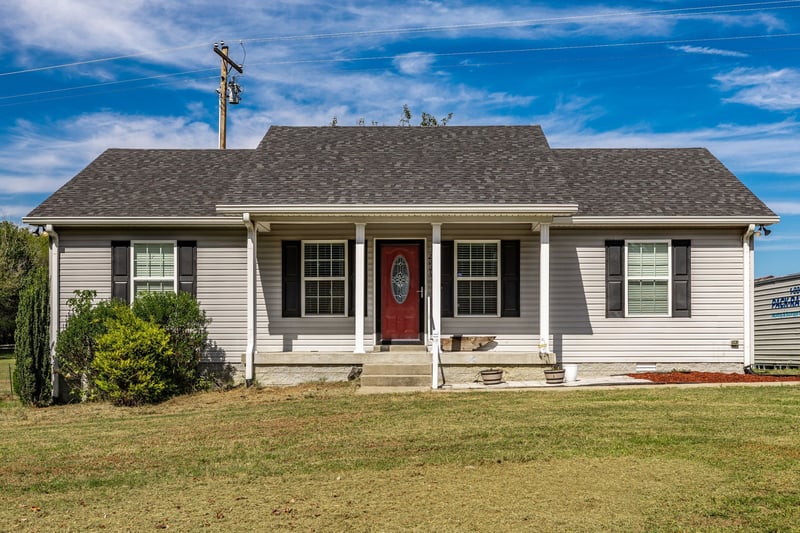2995 Oak Grove Church Rd, Bethpage, TN 37022