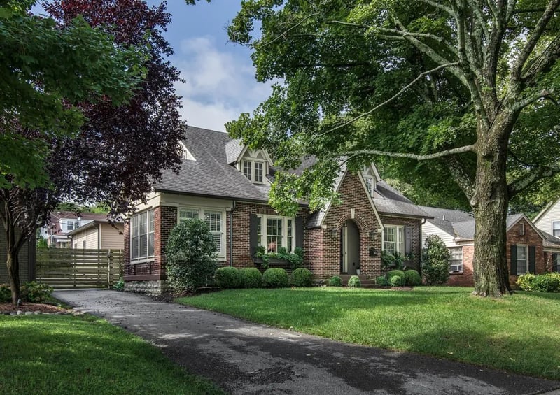 2813 Acklen, Nashville, TN 37212