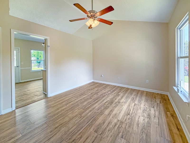 104 Frontier Ln, La Vergne, TN 37086