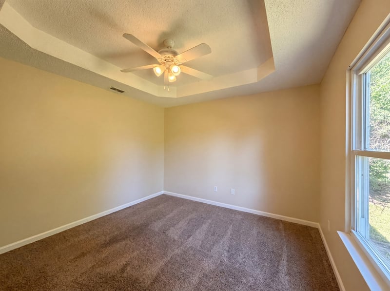 104 Frontier Ln, La Vergne, TN 37086
