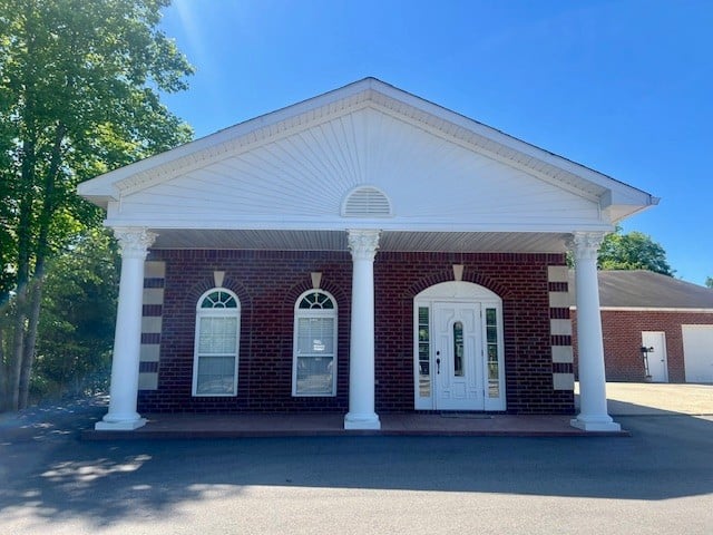 1108 Highway 70 , Dickson, TN 37055