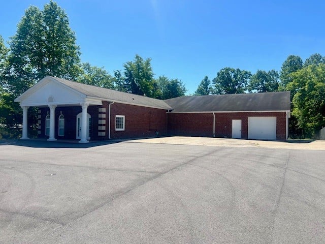 1108 Highway 70 , Dickson, TN 37055