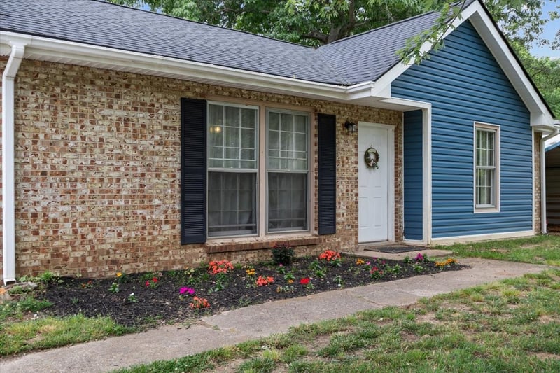 321 Kevin Dr, Dickson, TN 37055