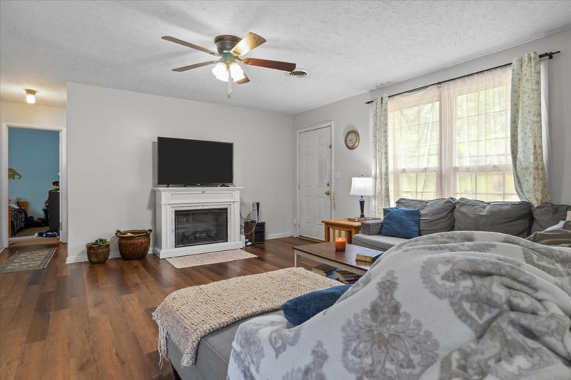 321 Kevin Dr, Dickson, TN 37055