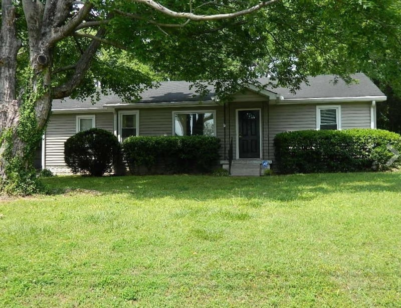 918 Velma Ln, Murfreesboro, TN 37129