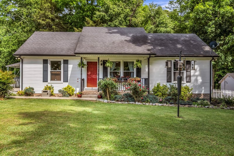 2017 Shawnee Ln, Greenbrier, TN 37073