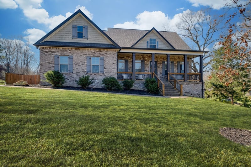 111 Amelia Dr, Bon Aqua, TN 37025
