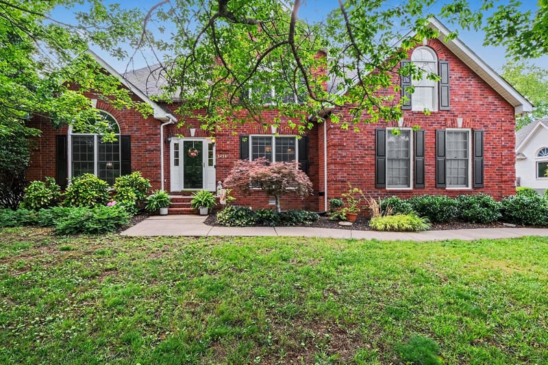 2439 Amber Glen Dr, Murfreesboro, TN 37128