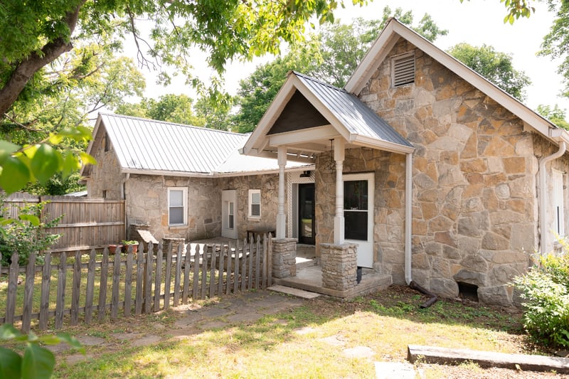 1525 Riverside Dr, Nashville, TN 37206