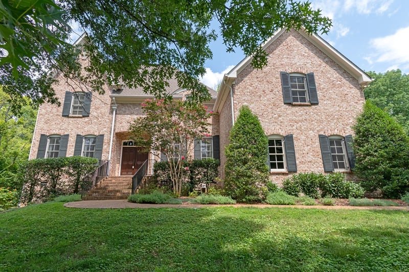1330 Burton Valley Rd, Nashville, TN 37215