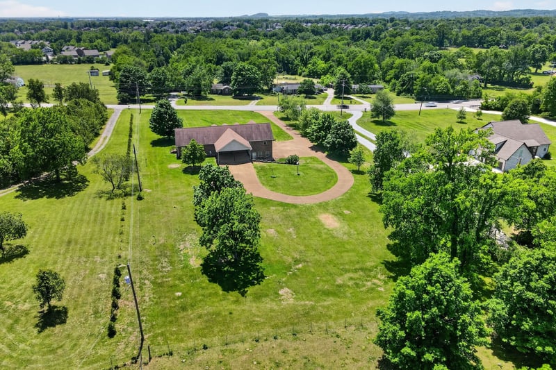 1174 Highway 25 , Gallatin, TN 37066
