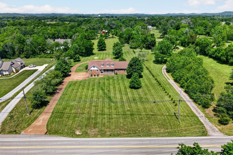 1174 Highway 25 , Gallatin, TN 37066