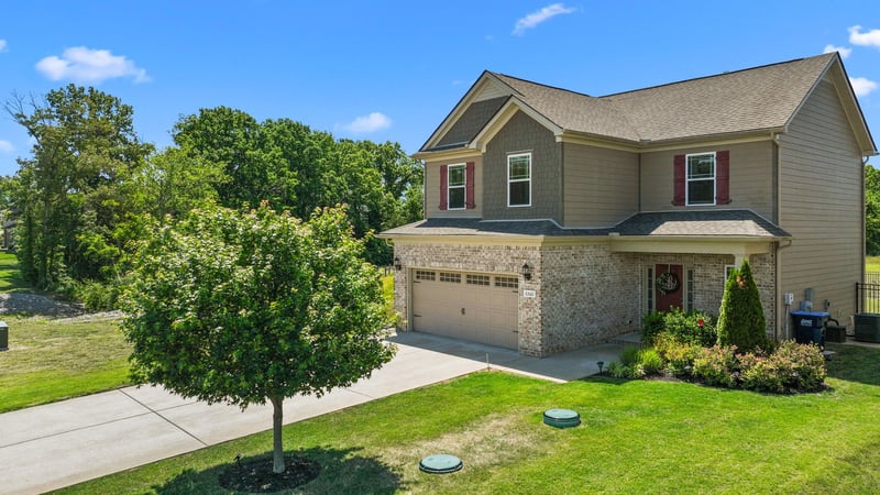 6560 Desmond Ave, Murfreesboro, TN 37128