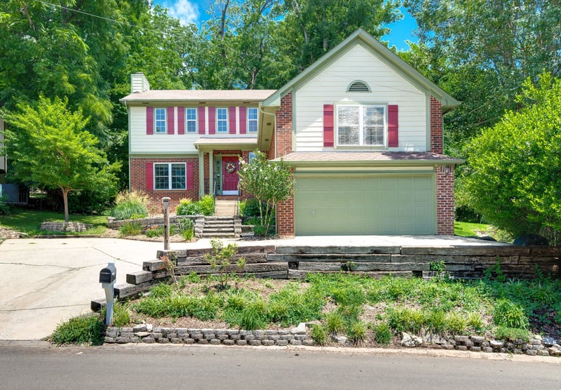 133 Northlake Dr, Hendersonville, TN 37075