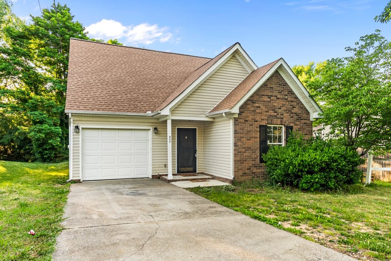902 Tom Hailey Blvd, La Vergne, TN 37086