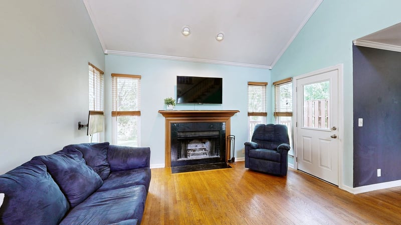 2128 E Hill Dr, Madison, TN 37115