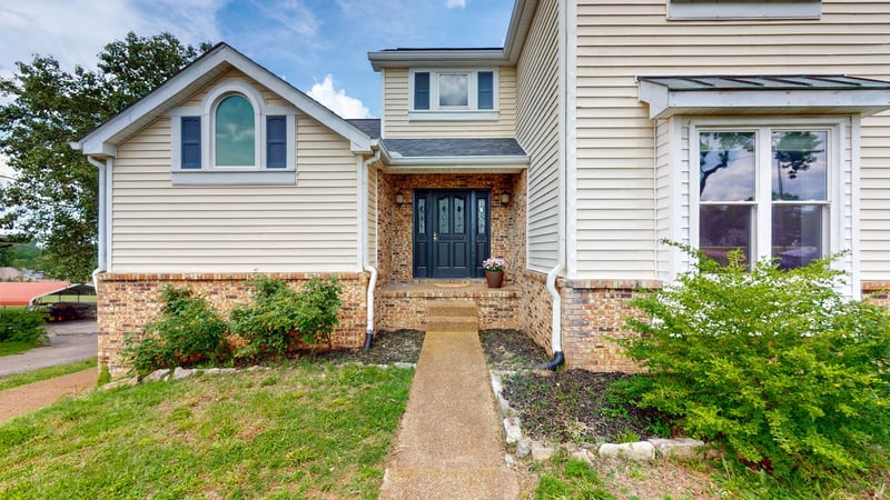 2128 E Hill Dr, Madison, TN 37115