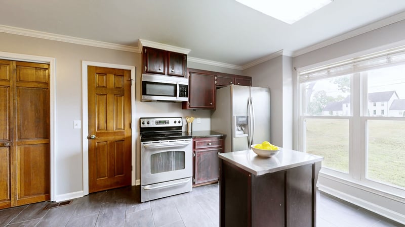 2128 E Hill Dr, Madison, TN 37115
