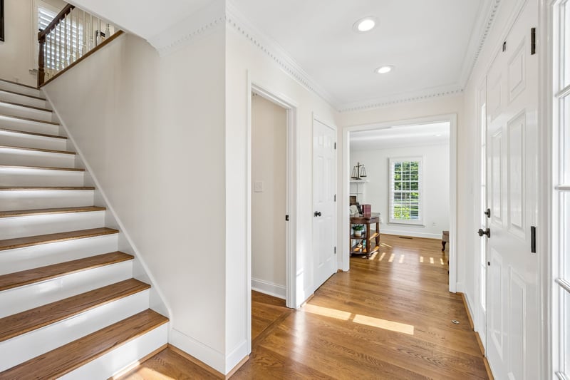 100 Deerfield Dr, Columbia, TN 38401