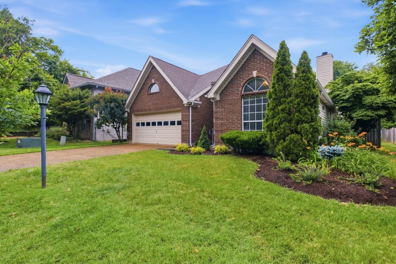3552 Greenwood Dr, Hermitage, TN 37076