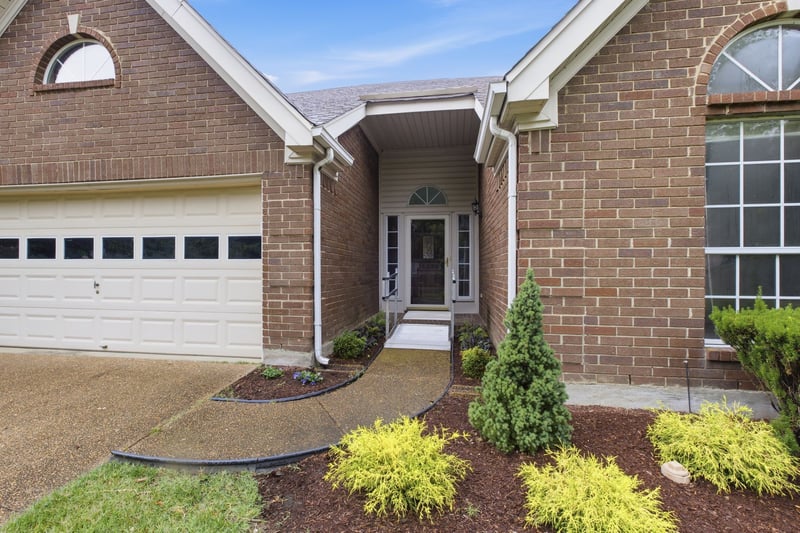 3552 Greenwood Dr, Hermitage, TN 37076