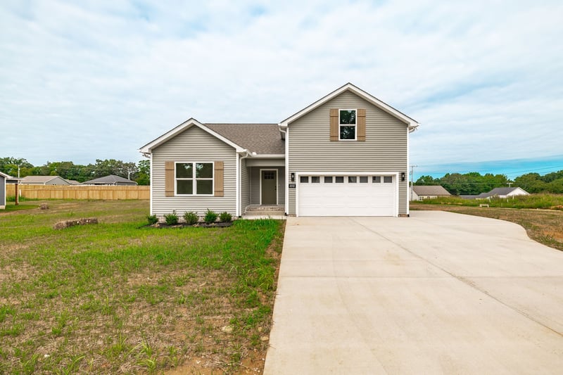 4202 Hereford Dr, Greenbrier, TN 37073