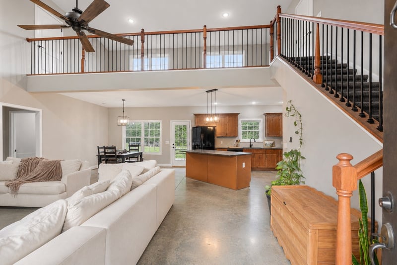 1027 Lockridge Ln, Ashland City, TN 37015