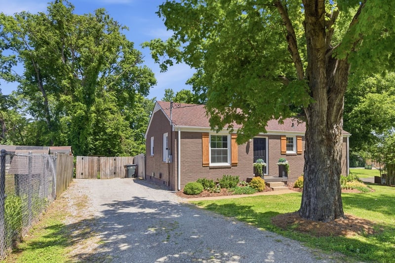 102 Desoto Dr, Nashville, TN 37210