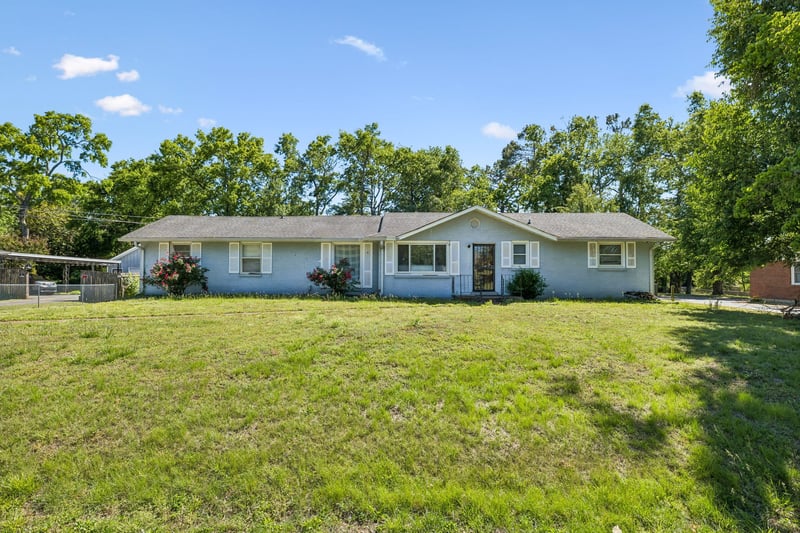 722 Robert Burns Dr, Nashville, TN 37217