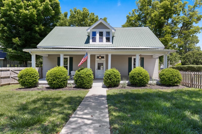 610 E Main St, Watertown, TN 37184