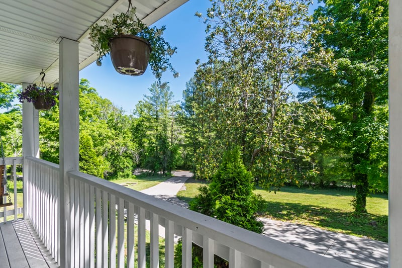 1010 Forestwood Rd, Ashland City, TN 37015
