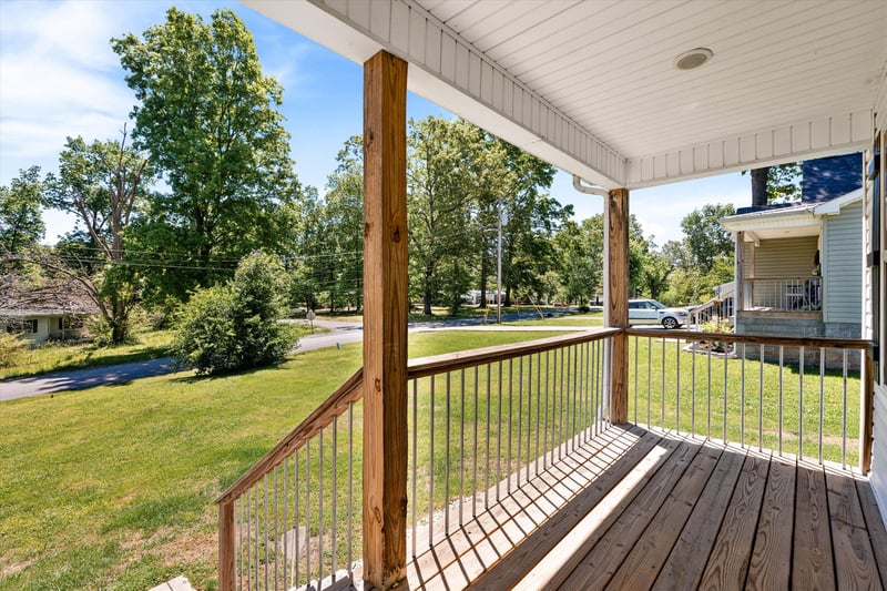 1206 Hornal Rd, White Bluff, TN 37187