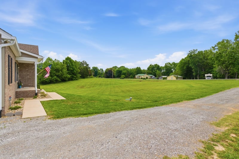 1146 Mount Olive Rd, Westmoreland, TN 37186
