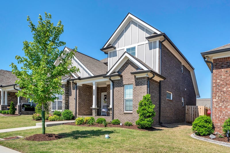 6221 Crawford Dr, Hermitage, TN 37076