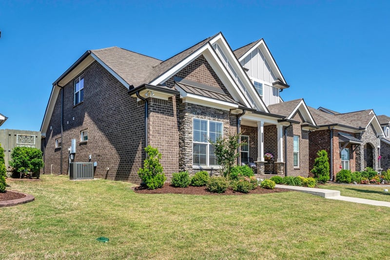 6221 Crawford Dr, Hermitage, TN 37076