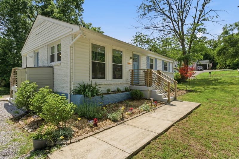 800 Oak St, Nashville, TN 37216