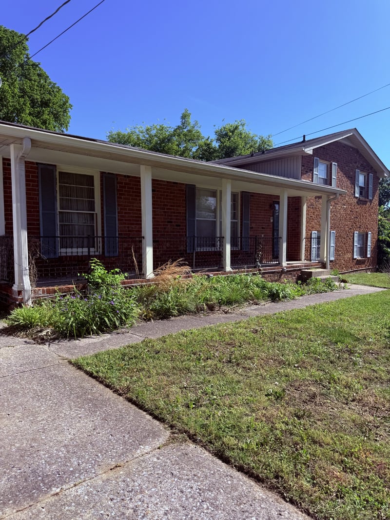 2945 Edge Moor Dr, Nashville, TN 37217