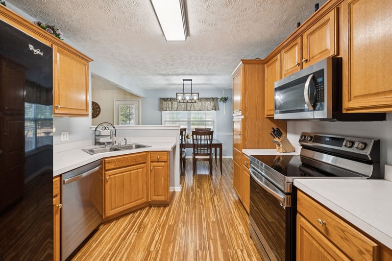1524 Quantum Ct, Murfreesboro, TN 37128
