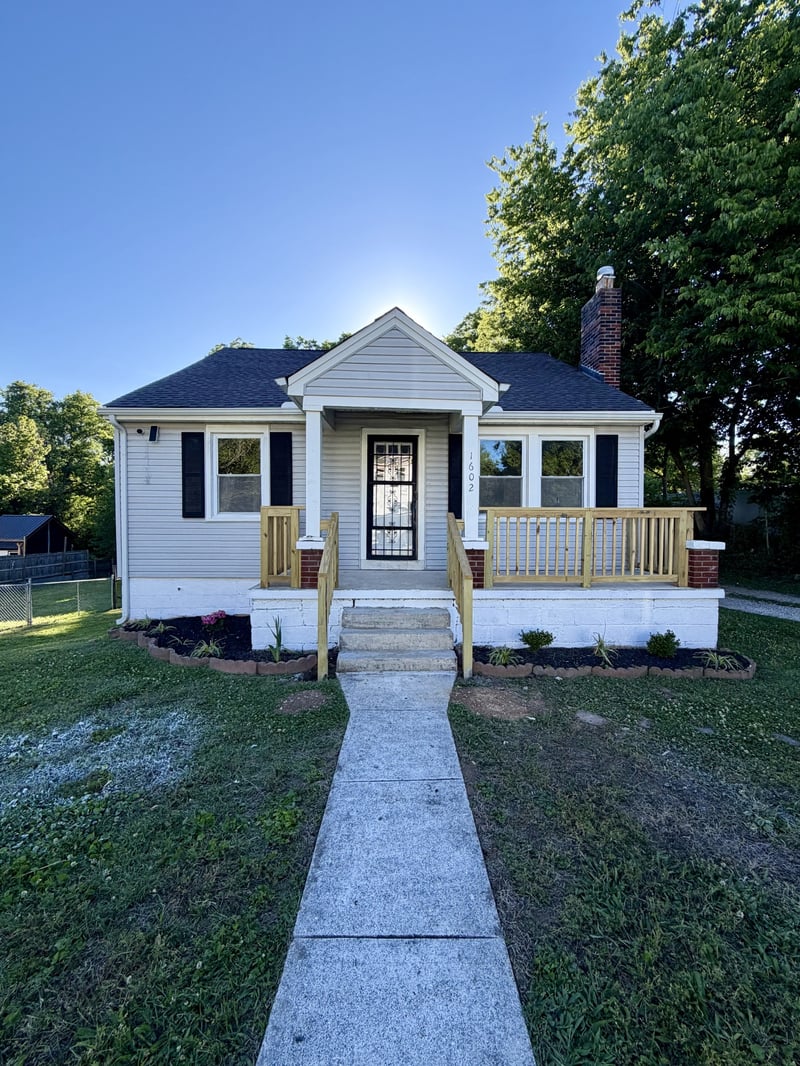 1602 Columbia Ave, Columbia, TN 38401