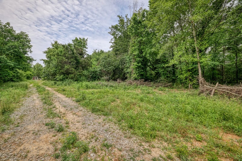 1901 Central Valley Rd, Murfreesboro, TN 37129