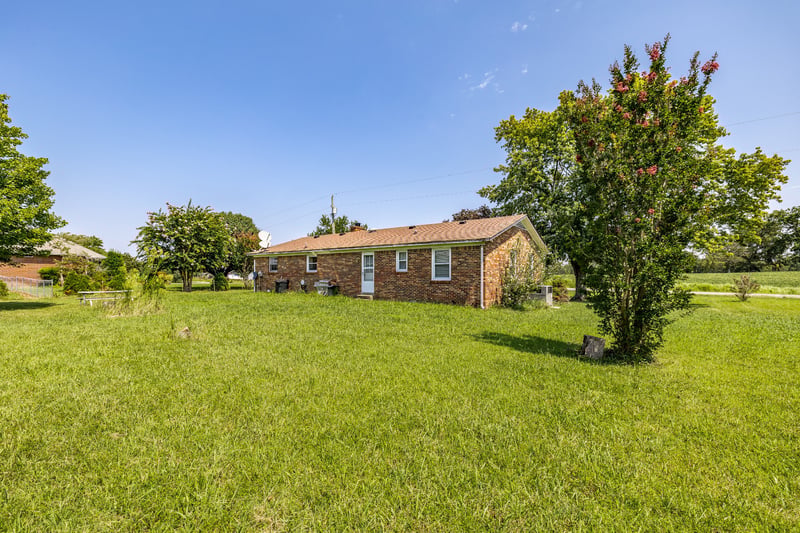 241 Corinth Rd, Portland, TN 37148