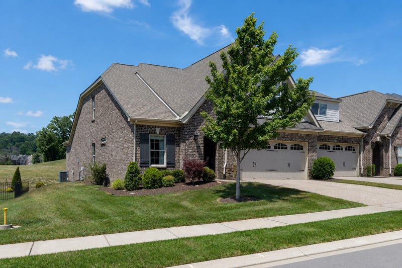 1023 Callaway Dr, Lebanon, TN 37087