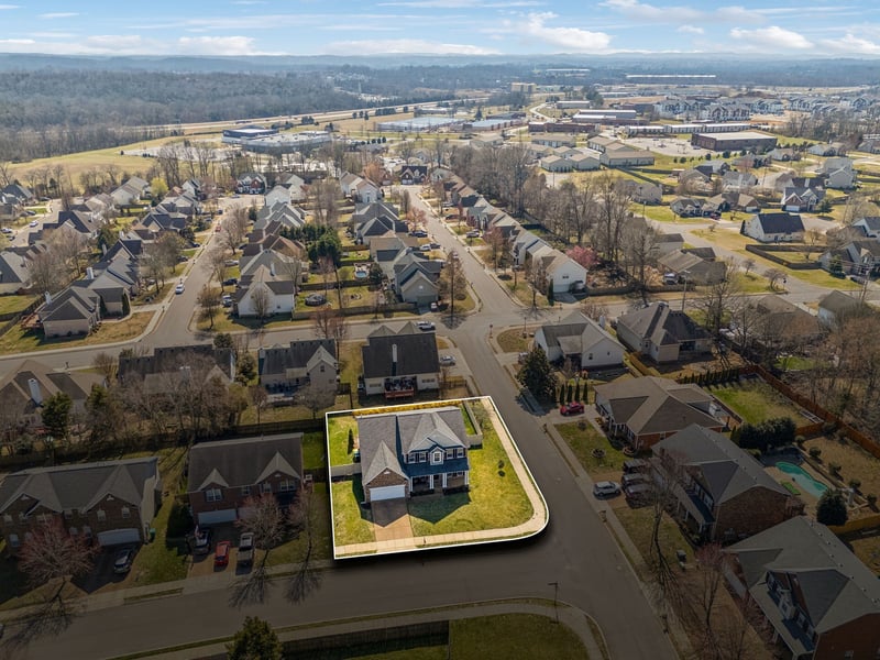 6000 Thrush Ct, Spring Hill, TN 37174